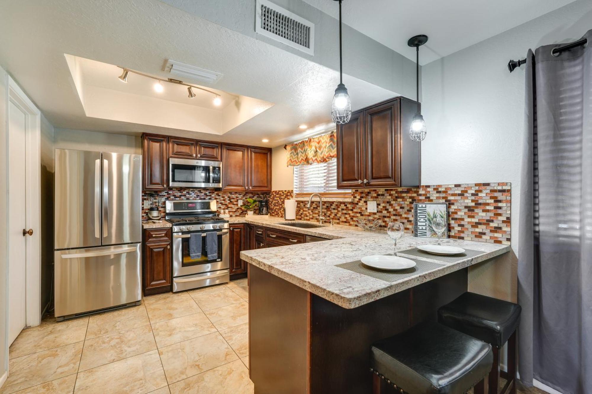 Phoenix Home With Pool About 10 Mi To Camelback Mtn Buitenkant foto