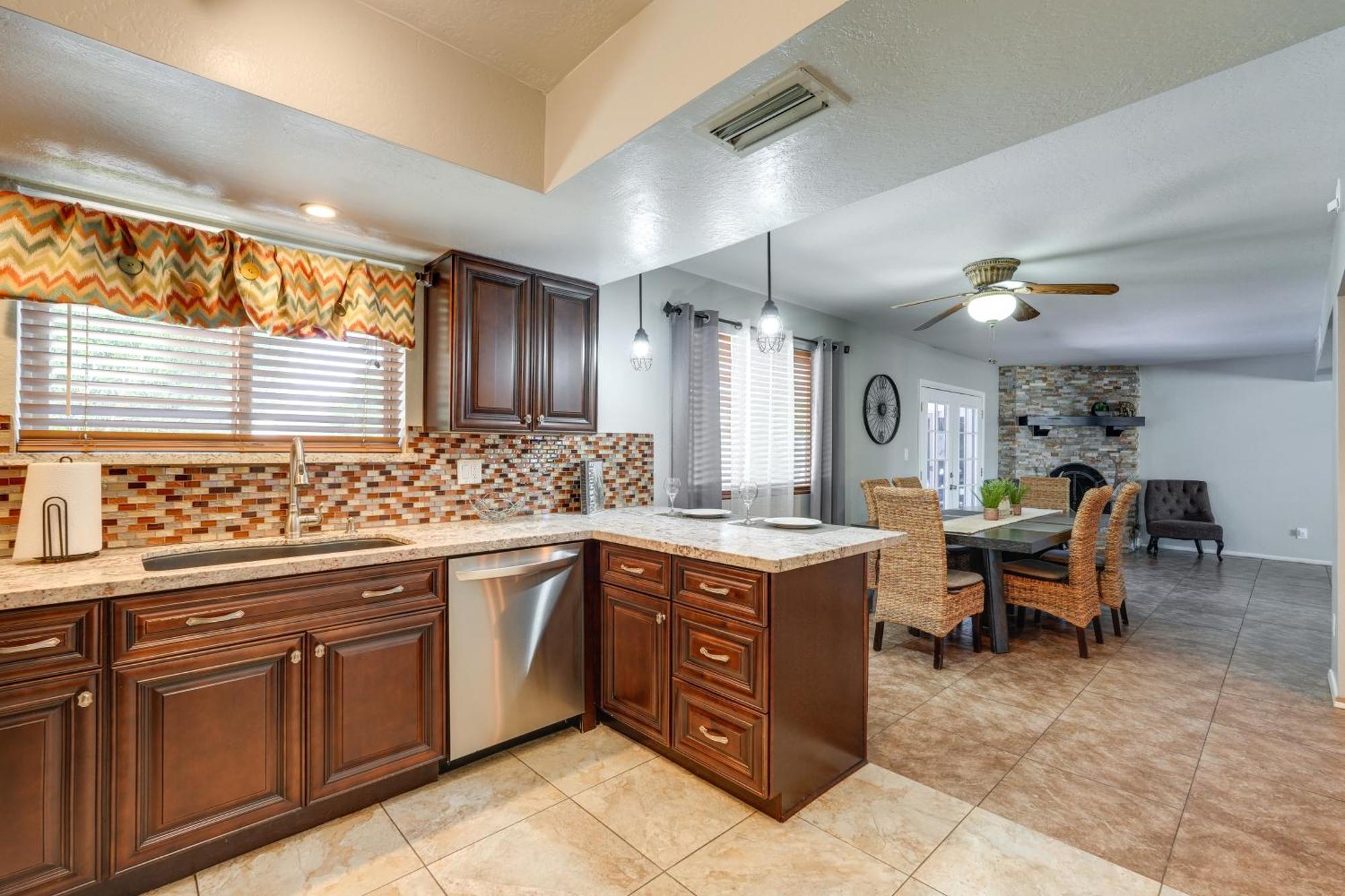 Phoenix Home With Pool About 10 Mi To Camelback Mtn Buitenkant foto